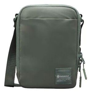 Lululemon Early Access Crossbody Bag - Green